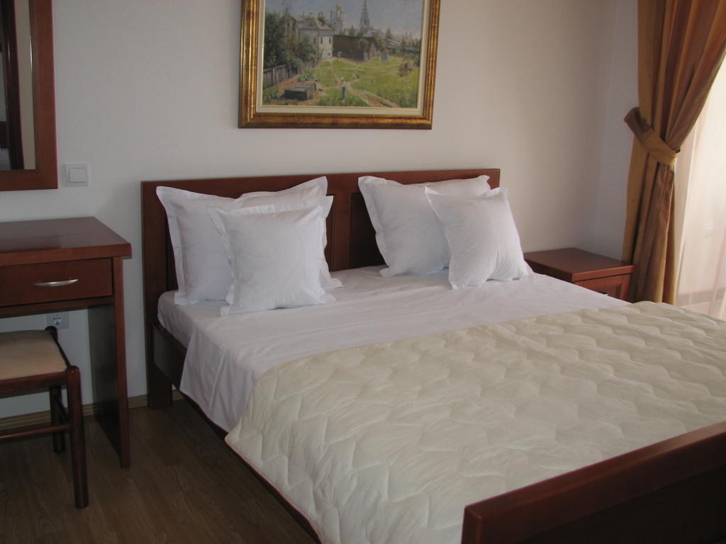 Apartments Leut Свети-Стефан Номер фото